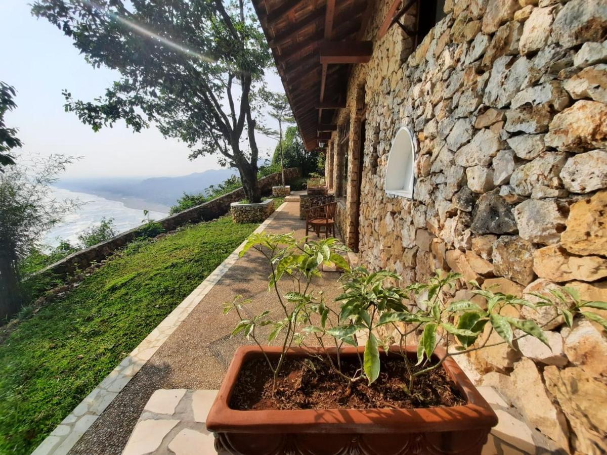 Edge Resort, Yogyakarta Parangtritis Luaran gambar